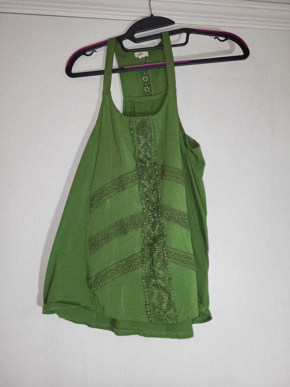 Tiny- Green Embroidered Racer Back Tank Top - Sm